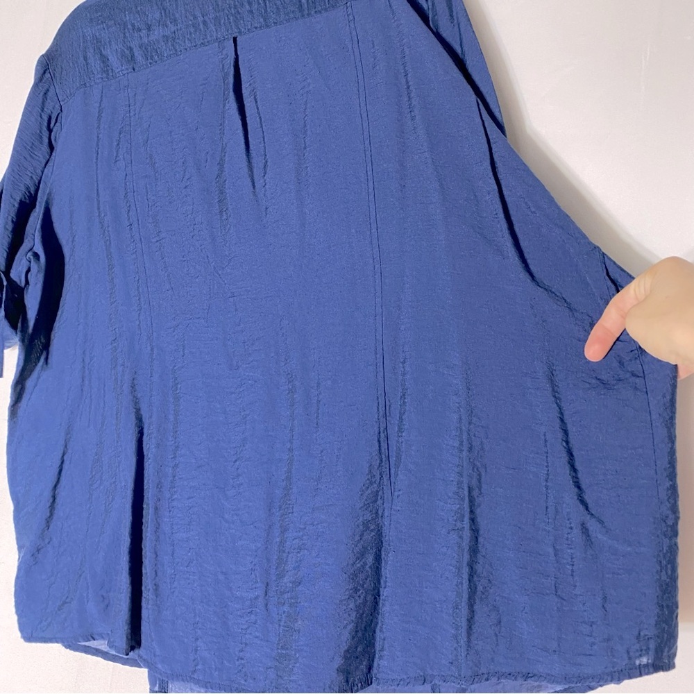 5/$25 Roz & Ali Blue Button Front Blouse 3X - Picture 11 of 16